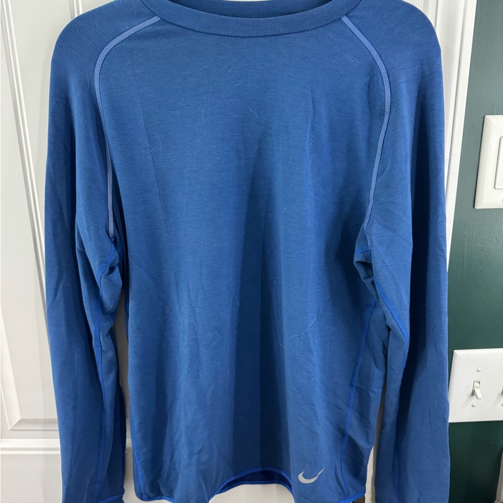 Nike Men’s Long Sleeve Running Shirt – Size Medium